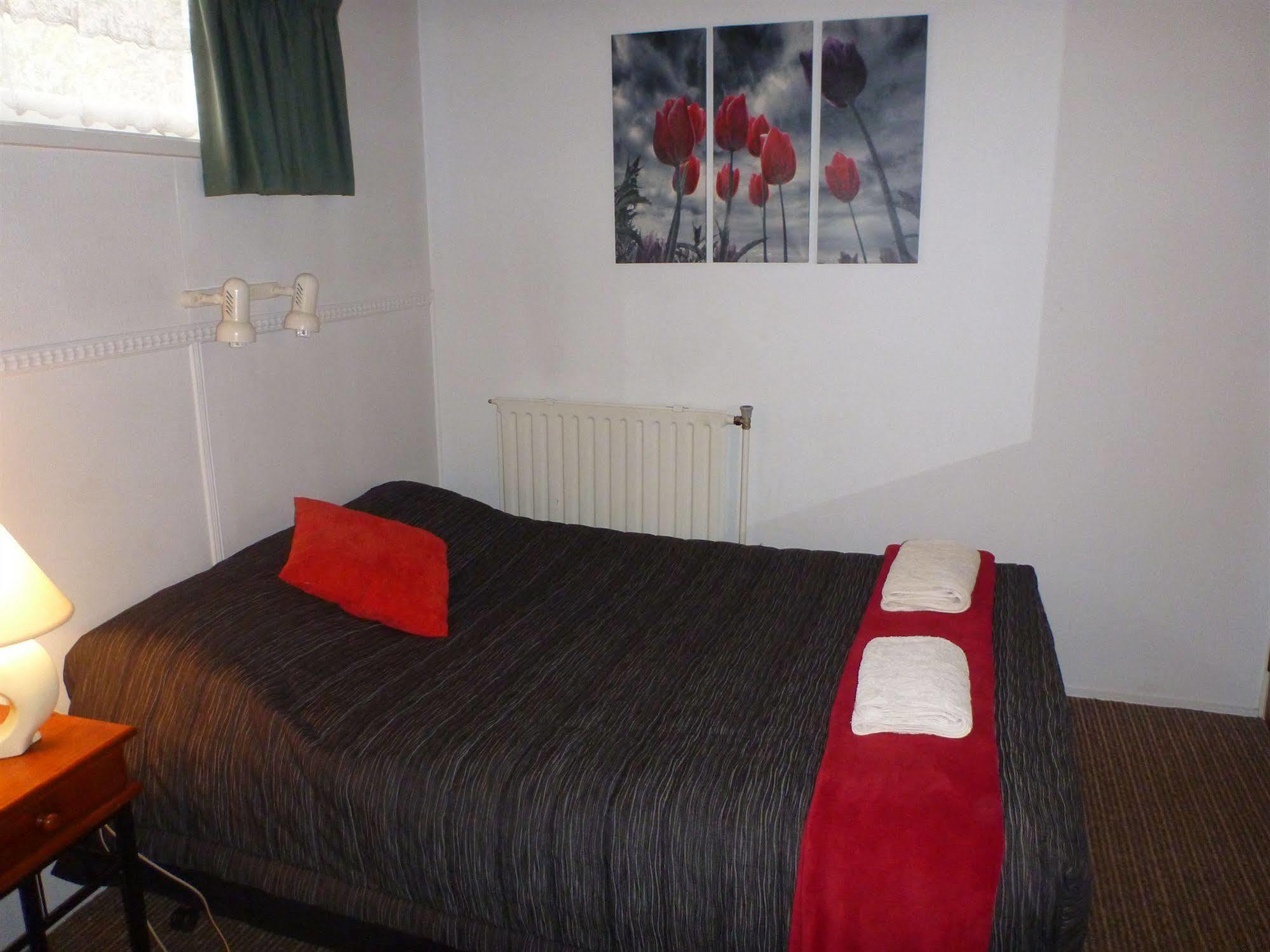 Fernleaf Motel 3*